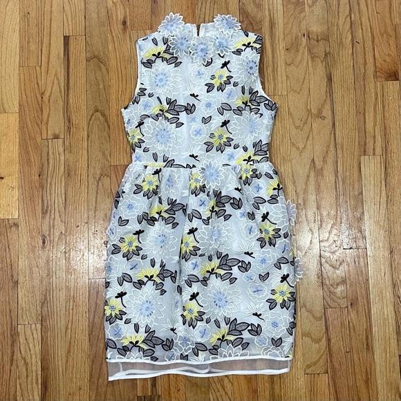 Chicwish Floral Dress Small White Yellow Black - Picture 1 of 4